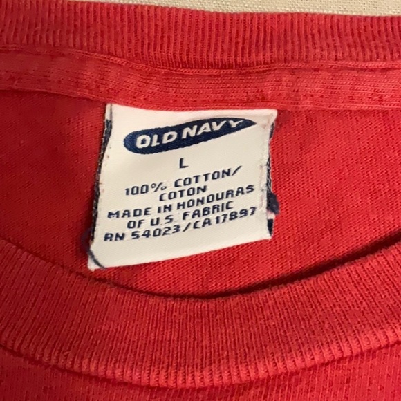 Old Navy Athletic Red Men's Tee - Picture 3 of 4